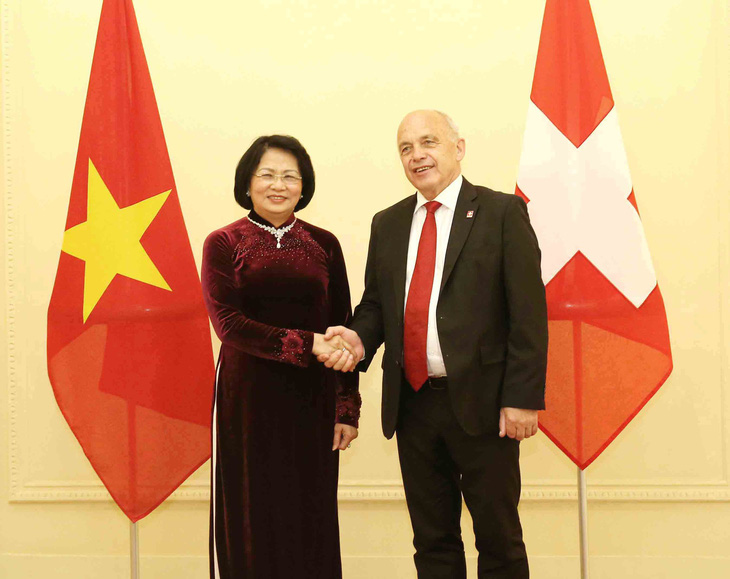 Phó chủ tịch nước Đặng Thị Ngọc Thịnh hội kiến tổng thống Thụy Sĩ - Ảnh 1.