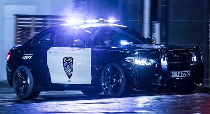 Những chiếc xe cảnh sát sang chảnh bậc nhất thế giới - Ảnh 2.