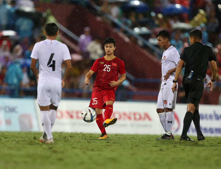 HLV Park Hang Seo công bố 18 cầu thủ tuyển U23 Việt Nam - Ảnh 1.