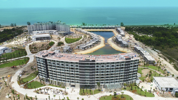 Mua 1 sở hữu 2 condotel dự án Movenpick Resort Waverly Phú Quốc - Ảnh 2.