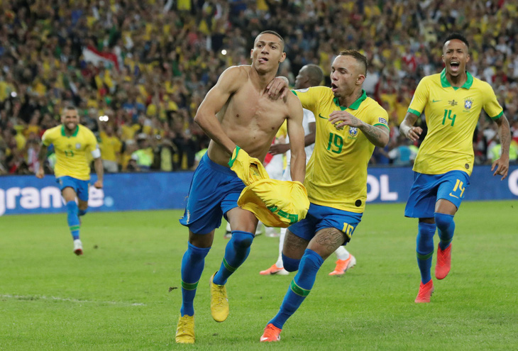 Peru chơi tấn công, nhưng Brazil đã vô địch Copa America 2019 với 10 người - Ảnh 8.