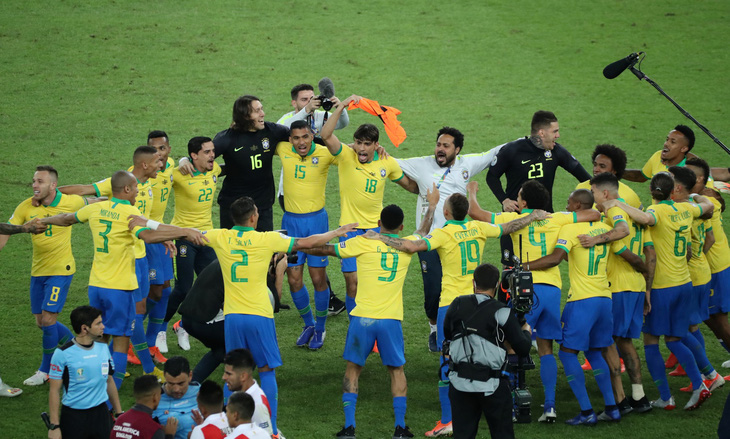Peru chơi tấn công, nhưng Brazil đã vô địch Copa America 2019 với 10 người - Ảnh 1.