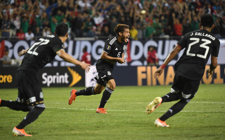 Siêu phẩm của Dos Santos giúp Mexico đá bại ĐKVĐ Mỹ để vô địch Gold Cup 2019 - Ảnh 2.