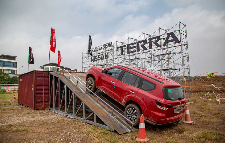 Mua Nissan Terra trong tháng 7, nhận ngay ưu đãi lớn - Ảnh 1.