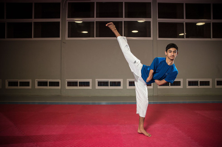 Cụt 2 tay khi đá bóng, Assaf thành nhà vô địch taekwondo - Ảnh 4.