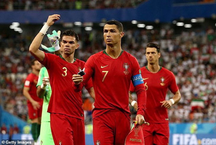 Vì tình bạn, Ronaldo chấp nhận lỗ 35,5 tỉ khi bán nhà cho Pepe - Ảnh 2.