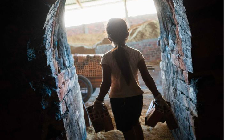 Úc kêu gọi có biện pháp với cáo buộc lạm dụng lao động trẻ em ở Campuchia