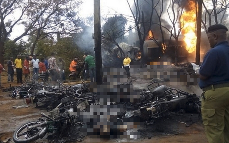 Thảm họa kinh hoàng: xe bồn nổ, 60 người chết, 70 người bị thương vì 