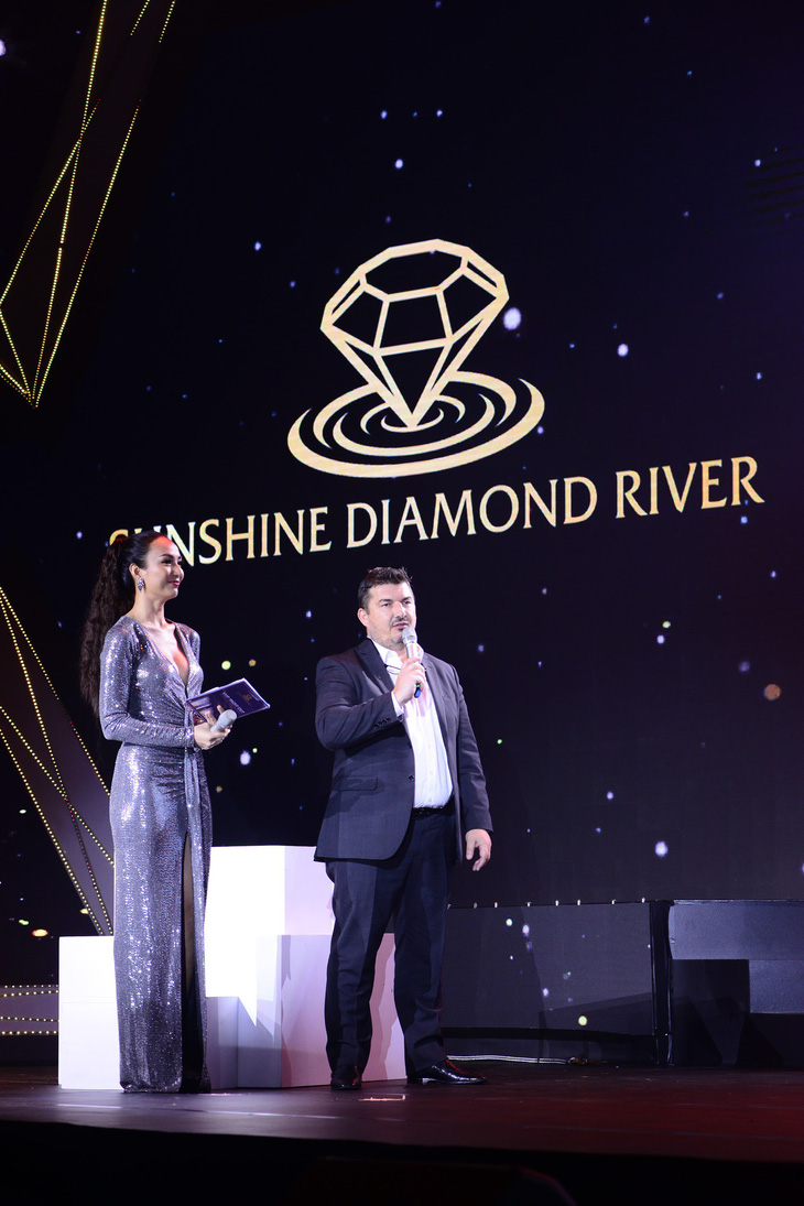 Lễ ra mắt đậm chất nghệ thuật của Sunshine Diamond River tại TP.HCM - Ảnh 4.