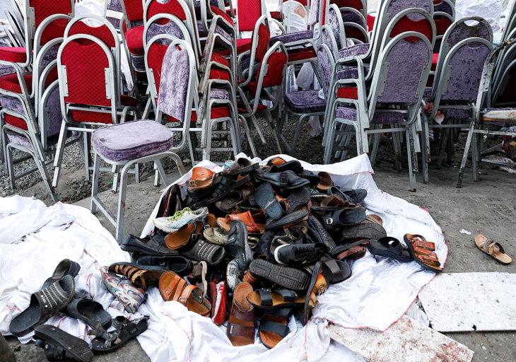Bom nổ giữa đám cưới ở thủ đô Afghanistan, 63 người thiệt mạng - Ảnh 3.