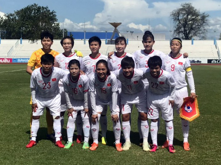 Thắng Indonesia 7-0, tuyển nữ Việt Nam tranh nhất bảng với Myanmar - Ảnh 1.