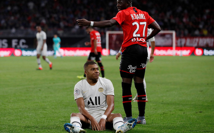 "Pele mới" tịt ngòi, PSG ngã ngựa ở Ligue 1