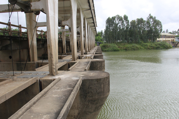 Sông nhiễm mặn nghiêm trọng, nhiều nơi tại Đà Nẵng lại mất nước - Ảnh 2.