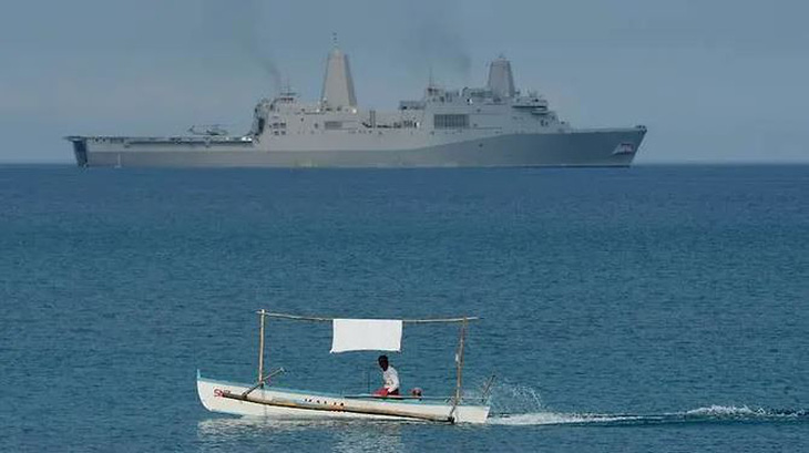 Hải quân Mỹ điều tàu qua eo biển Đài Loan - Ảnh 1.