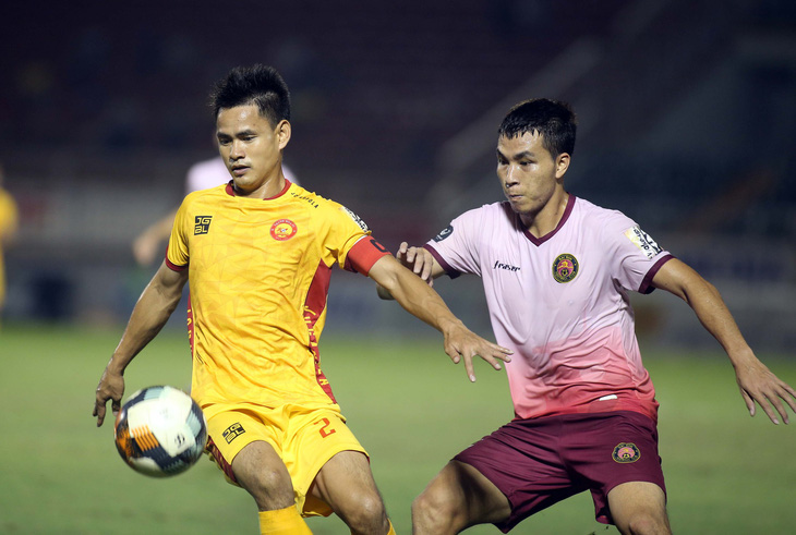 Thắng 2-0 từ sút xa, CLB Sài Gòn đẩy Thanh Hóa xuống vị trí nguy hiểm - Ảnh 3.