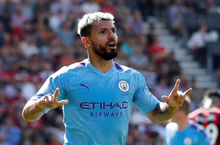 Aguero lập cú đúp, M.C vươn lên nhì bảng - Ảnh 1.