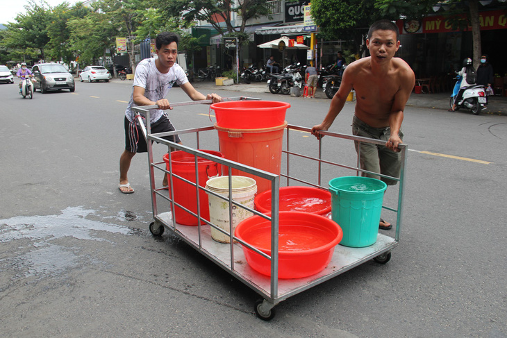 Trời không mưa, nguồn nước Đà Nẵng còn gặp khó - Ảnh 3.