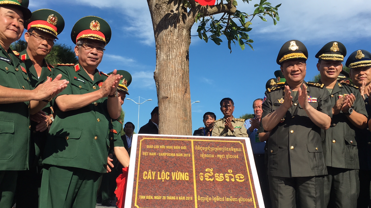 Giao lưu hữu nghị biên giới Việt Nam - Campuchia: Đấu tranh chống tội phạm qua biên giới - Ảnh 1.