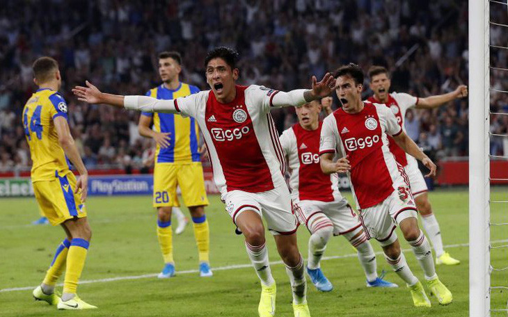 Ajax giành vé tham dự vòng bảng Champions League
