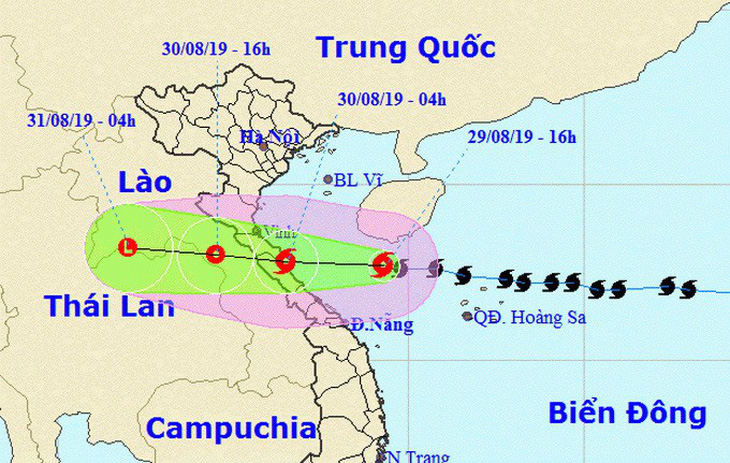 Bão số 4 giật cấp 11, cách đất liền Nghệ An - Quảng Trị 300km - Ảnh 1.