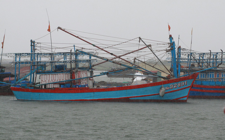 Tàu hàng gồm 10 thuyền viên mất liên lạc tại vùng biển Quảng Trị