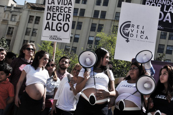 Một nửa bác sĩ ở Chile từ chối phá thai của phụ nữ bị cưỡng hiếp - Ảnh 2.