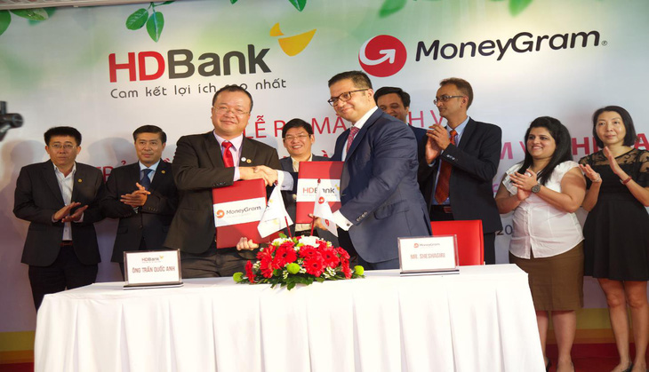 MoneyGram ra mắt dịch vụ chi trả kiều hối tại nhà với HDBank - Ảnh 2.