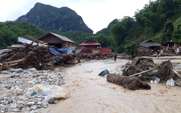 Sa Ná tan hoang sau trận lũ kinh hoàng