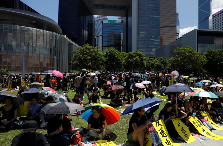 Đình công diện rộng ở Hong Kong ảnh hưởng kinh khủng ra sao? - Ảnh 1.