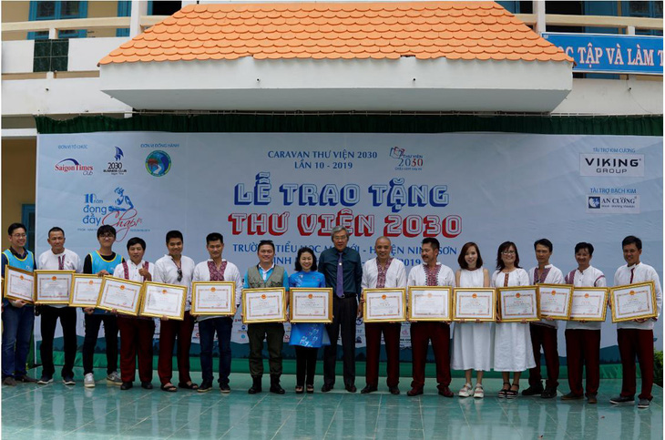 Caravan Thư viện 2030 tặng thư viện và học bổng tại Ninh Thuận - Ảnh 1.