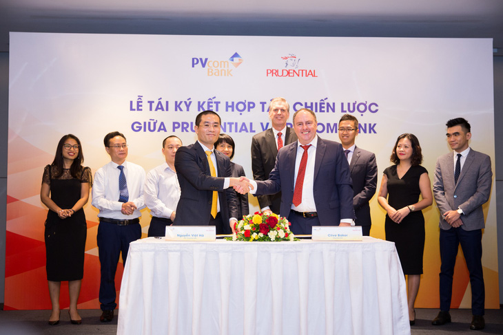 Prudential Việt Nam và PVcomBank tái ký hợp tác độc quyền - Ảnh 1.