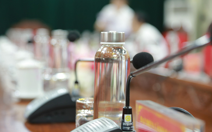 Các cuộc họp ở Nghệ An không còn chai nước nhựa