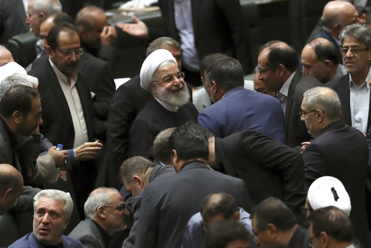 Tổng thống Iran: Mỹ nên gạt đi những kẻ hiếu chiến - Ảnh 1.