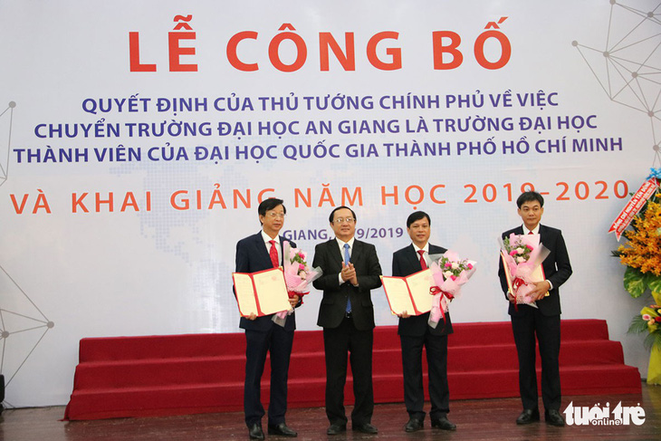 Công bố quyết định ĐH An Giang là thành viên ĐH Quốc gia TP.HCM - Ảnh 1.