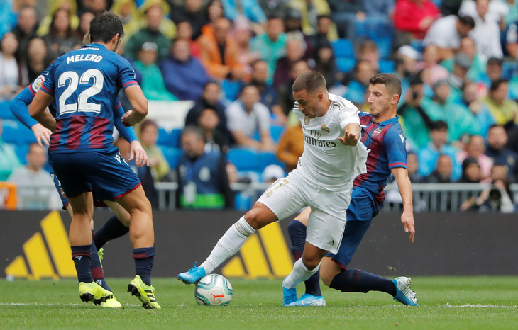 Dẫn trước đối thủ 3-0, Real Madrid suýt mất 3 điểm trong ngày Hazard ra mắt - Ảnh 3.