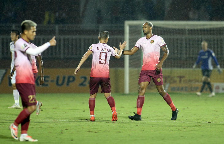 Thua Sài Gòn 1-3, CLB Hoàng Anh Gia Lai đối mặt với nguy cơ đá play-off - Ảnh 1.