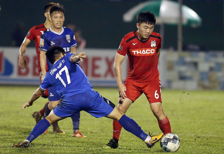 Vòng 23 V-League 2019: Đua trụ hạng trên sân Thống Nhất - Ảnh 1.