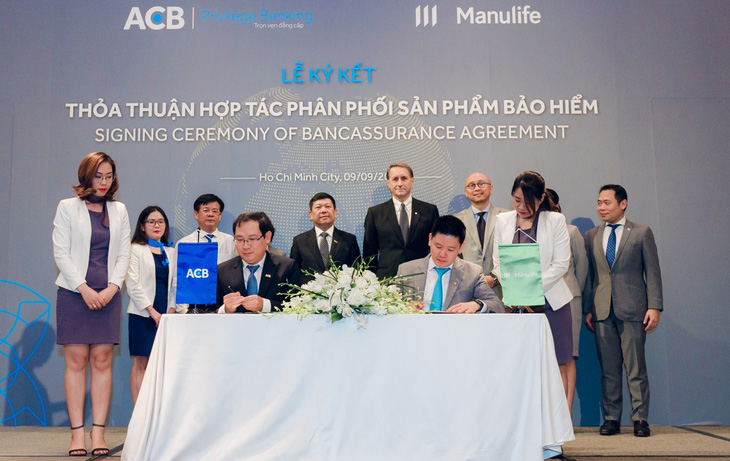 Ngân hàng Á Châu (ACB) triển khai bán bảo hiểm Manulife - Ảnh 1.