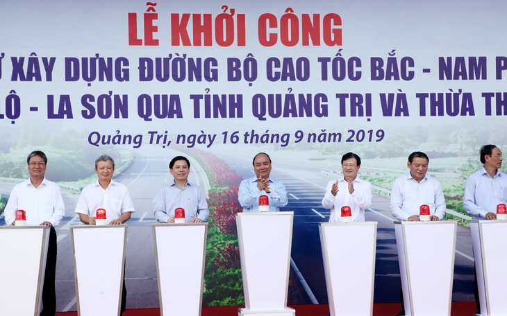 Khởi công dự án đầu tiên của đại dự án đường cao tốc Bắc - Nam phía Đông