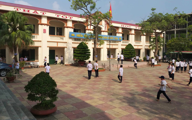 Thiếu giáo viên, 250 học sinh 