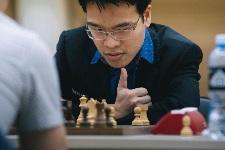 Lê Quang Liêm đánh bại đương kim vô địch châu Âu - Ảnh 1.