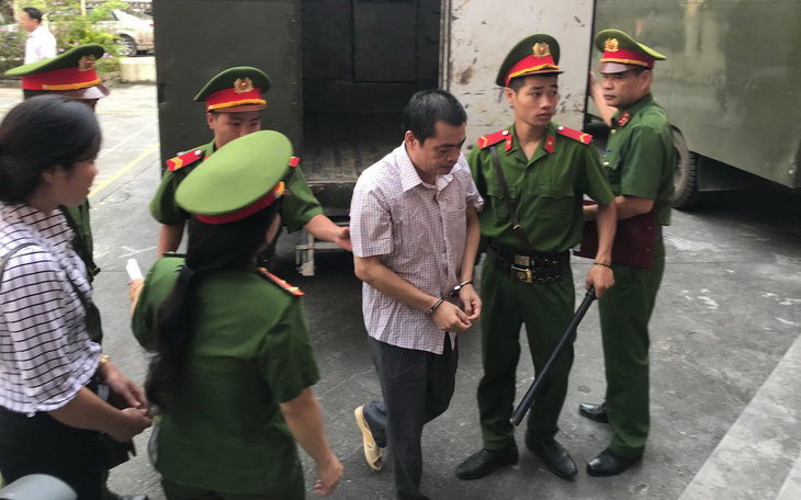 Hoãn tòa, triệu tập thêm 2 nhân chứng vụ án gian lận thi cử Hà Giang - Ảnh 5.