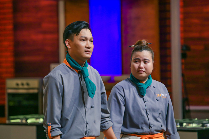 Hoàng Vương là thí sinh đầu tiên cuốn dao rời Top chef Vietnam 2019 - Ảnh 1.