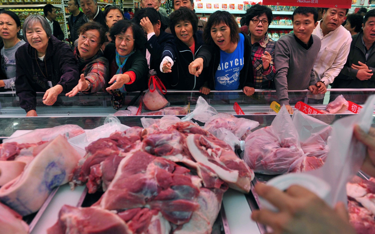 Dân thiếu thịt heo trầm trọng, Trung Quốc đấu giá 10.000 tấn dự trữ chiến lược