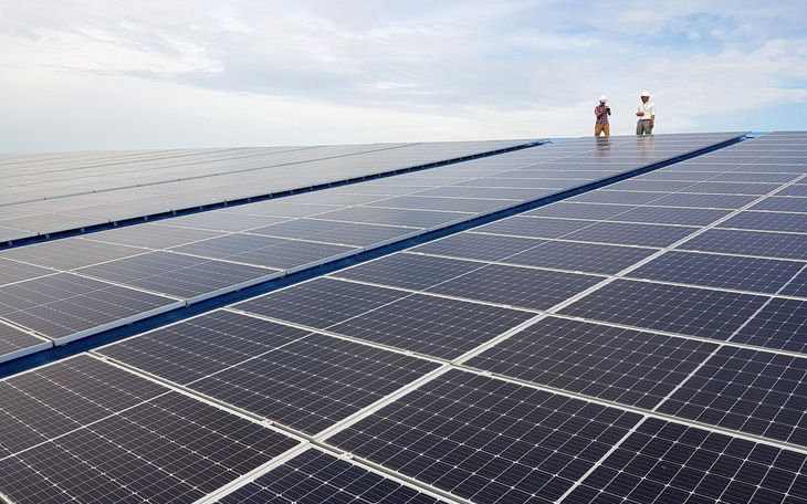 Đề xuất giữ mức nguyên mức giá mua bán điện mặt trời trên mái nhà