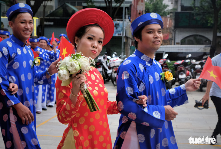 Lễ cưới tập thể của 100 cặp đôi công nhân đúng ngày Quốc khánh - Ảnh 4.