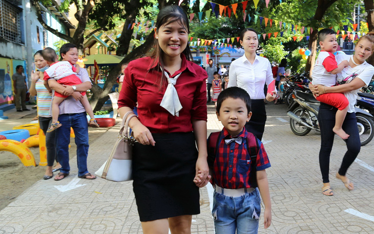 Thư gởi phụ huynh đầu năm: hãy dạy con tự học và thương người - Ảnh 1.