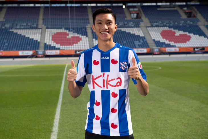 CĐV Việt Nam muốn Heerenveen ‘dành cho Văn Hậu một suất’ vào tuần tới sau trận thua Ajax - Ảnh 1.