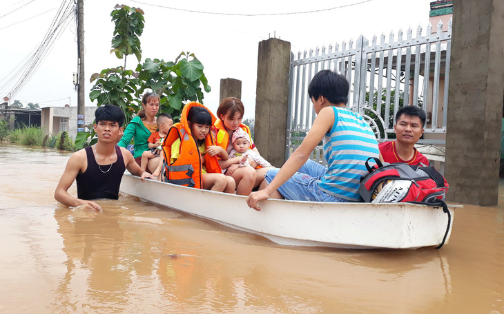Thủy điện Trị An xả lũ, 99 hộ dân ngập trong nước mênh mông
