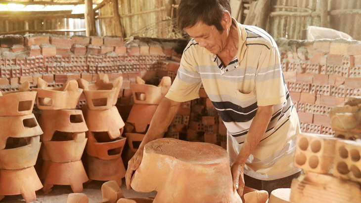 Lửa nghề truyền mãi ngàn sau - Kỳ 9: Lò đất Đầu Doi mai này... - Ảnh 1.